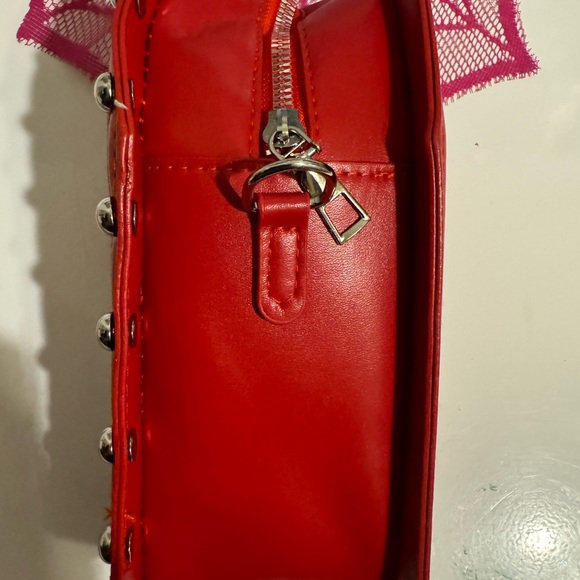 Red Rose and stud crossbody New - Picture 4 of 12